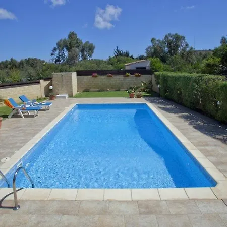 With Large Private Pool And Sea Views 65 *